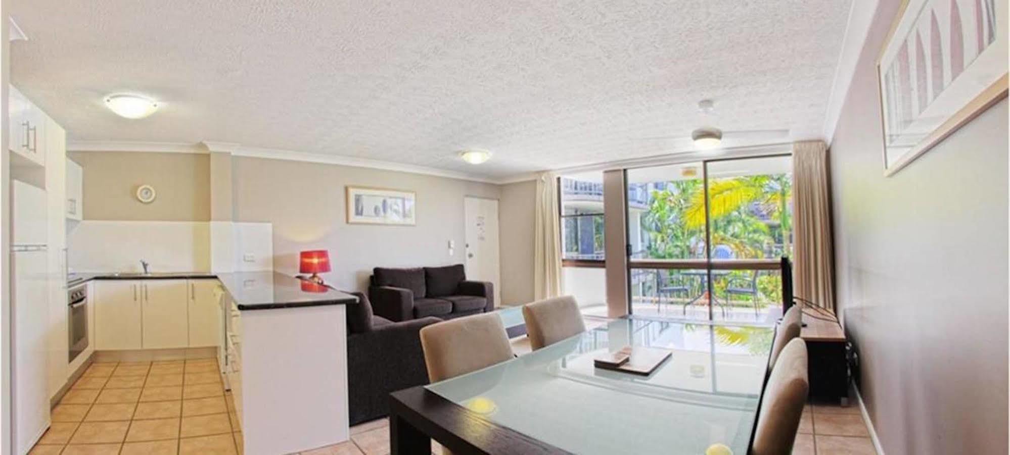 Headland Tropicana 3*