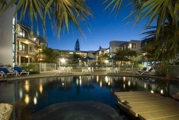 Headland Tropicana Aparthotel