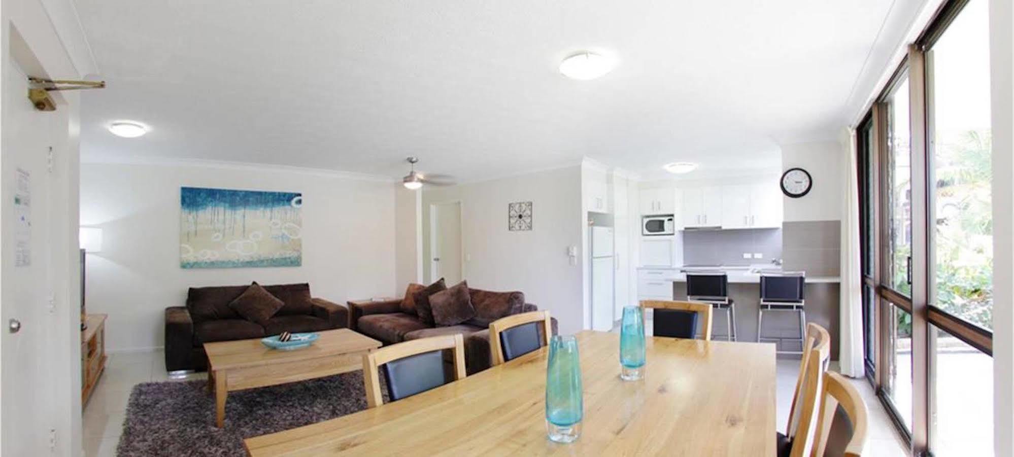 Headland Tropicana 3*